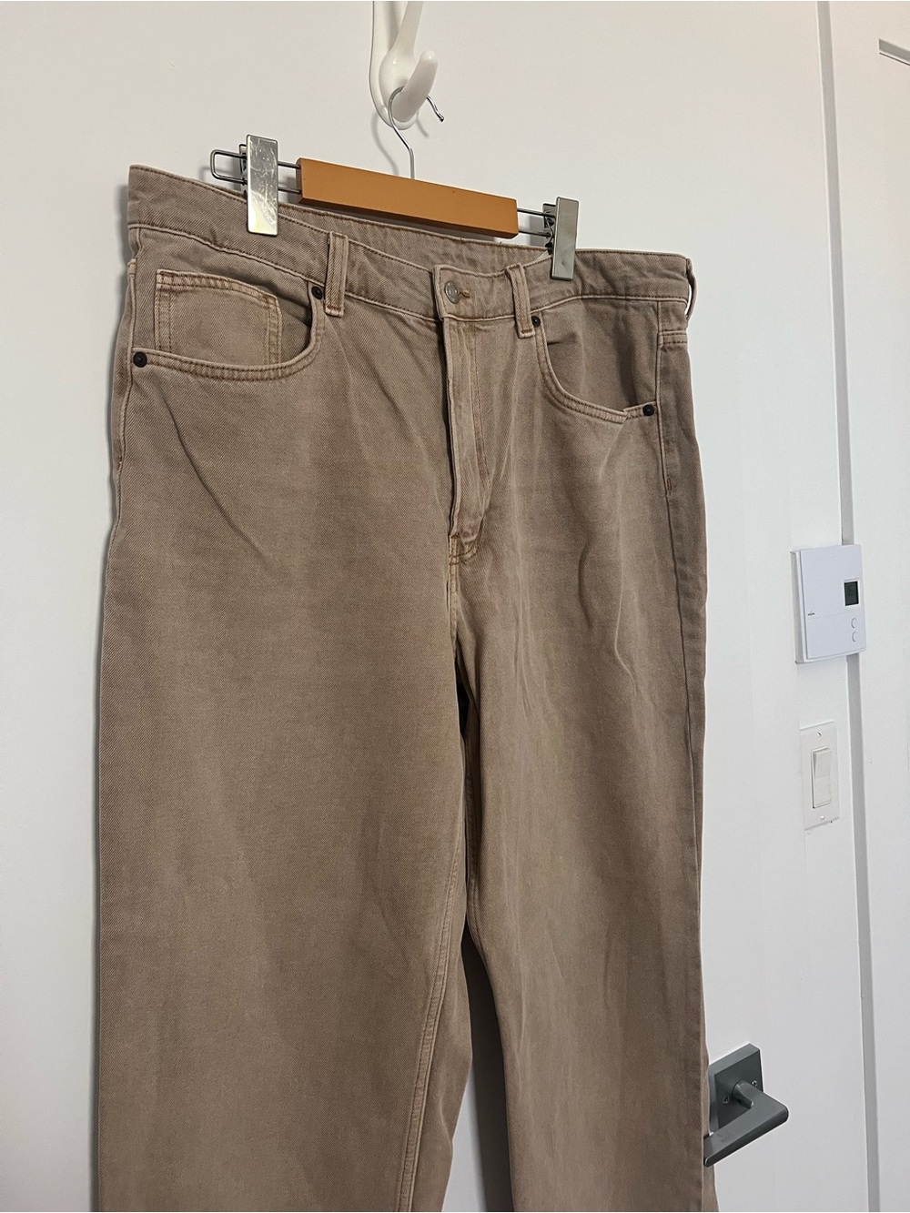 H&M women’s 90’s light Brown Straight-Leg Pants - Picture 2 of 8